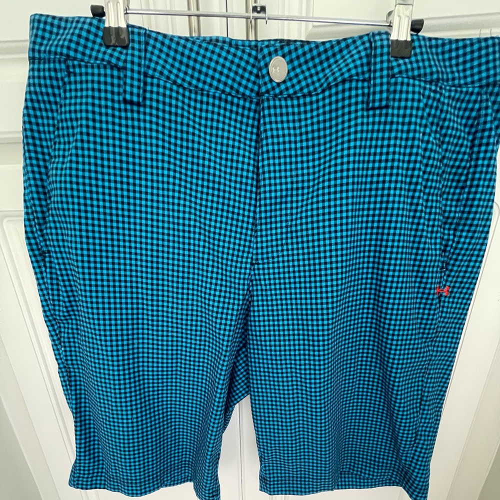 Under Armour Gingham Golf Shorts - size 36